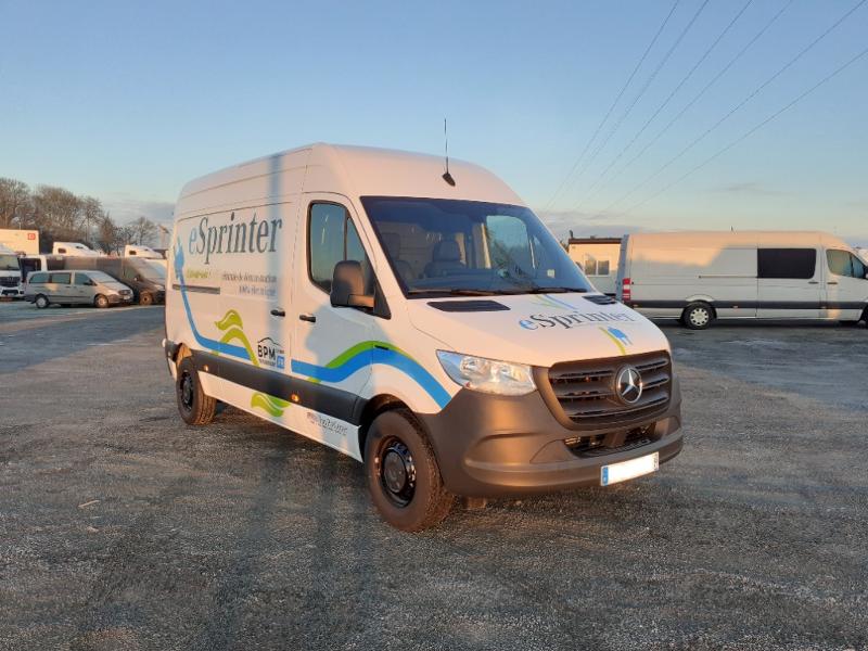 Photo MERCEDES-BENZ Sprinter Fg 312 eSprinter 39 3T5 3 batteries