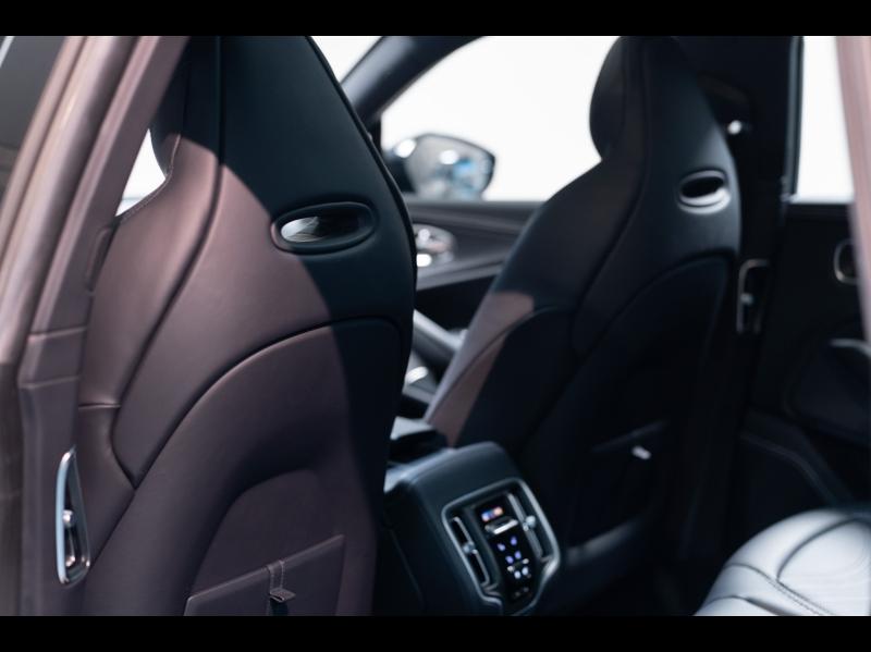 Image ASTON MARTIN DBX 4.0 V8 biturbo 550ch BVA9