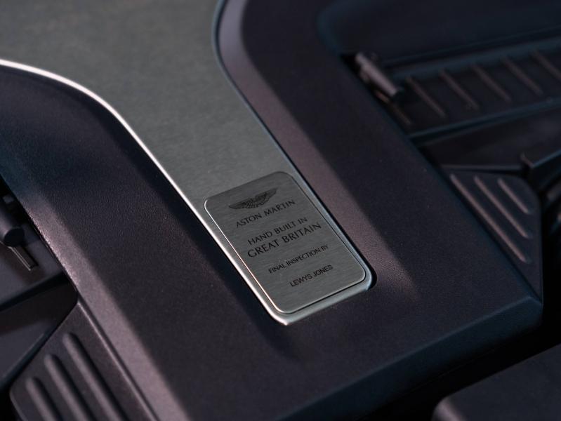 Image ASTON MARTIN DBX 4.0 V8 biturbo 707ch BVA9