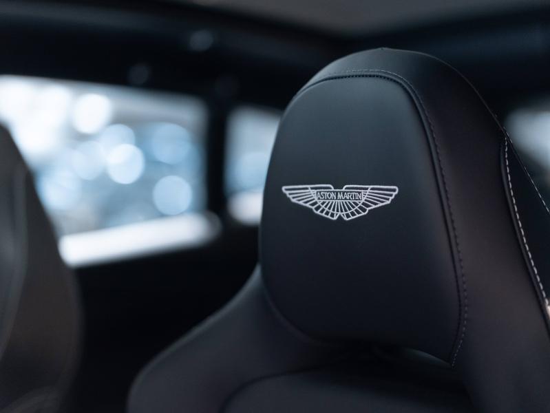 Image ASTON MARTIN DBX 4.0 V8 biturbo 707ch BVA9