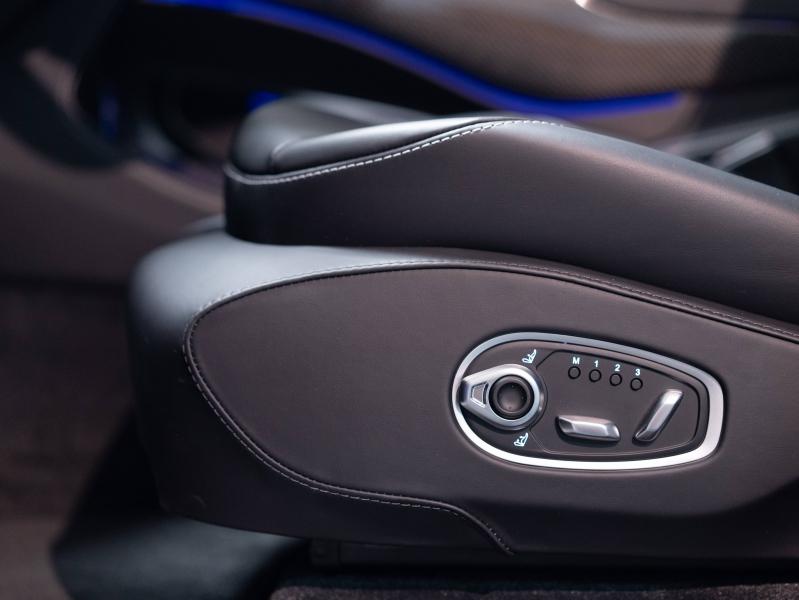 Image ASTON MARTIN DBX 4.0 V8 biturbo 707ch BVA9