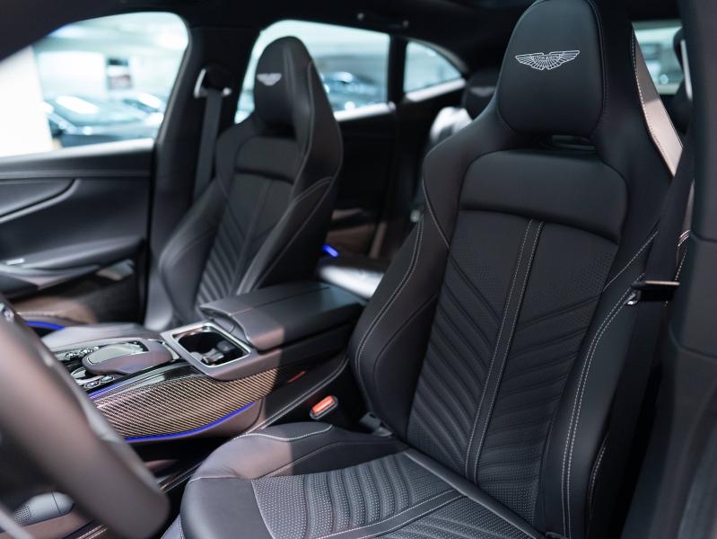 Image ASTON MARTIN DBX 4.0 V8 biturbo 707ch BVA9