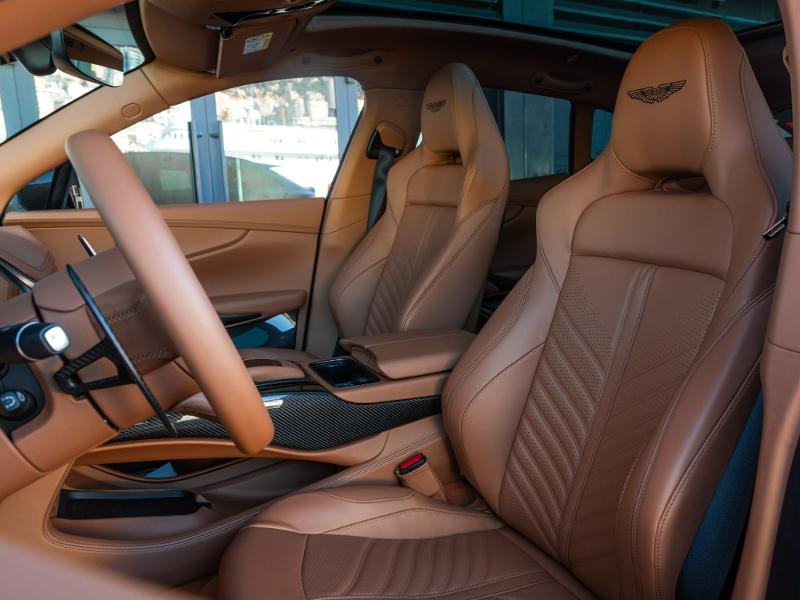 Image ASTON MARTIN DBX 4.0 V8 biturbo 707ch BVA9