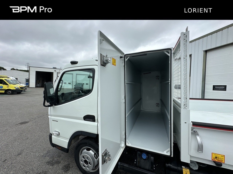 Image FUSO Canter Benne 3C15 Empattement 28 Coffre