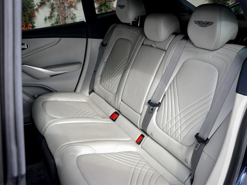 Image ASTON MARTIN DBX 4.0 V8 biturbo 550ch BVA9