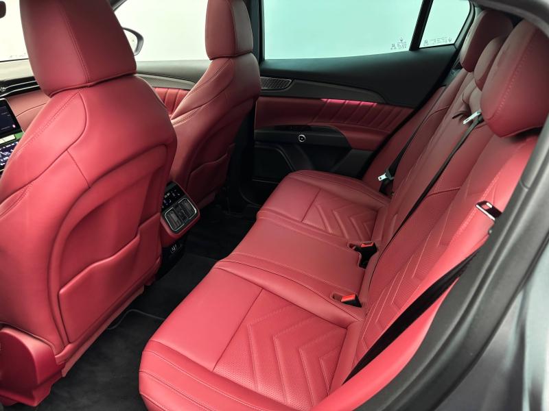 Image MASERATI Grecale 3.0 V6 530ch Trofeo