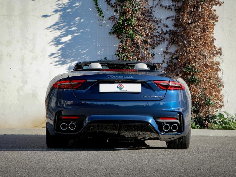 Image MASERATI GranCabrio 3.0 V6 550ch Trofeo