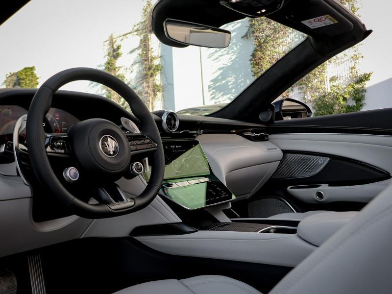 Image MASERATI GranCabrio 3.0 V6 550ch Trofeo