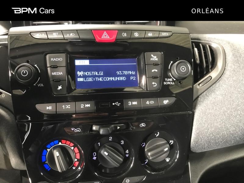 Image LANCIA Ypsilon 1.2 8v 69ch Silver