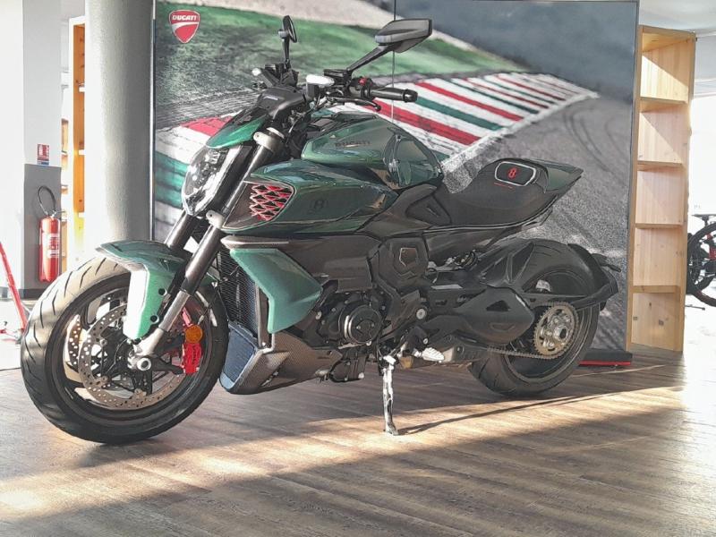 Image DUCATI Diavel DIAVEL V4 BENTLEY LIMITED EDITION