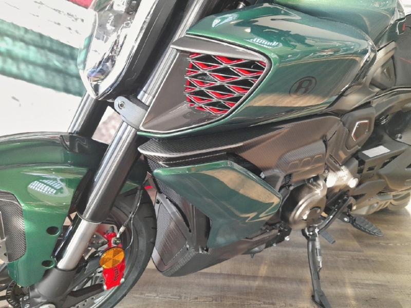 Image DUCATI Diavel DIAVEL V4 BENTLEY LIMITED EDITION