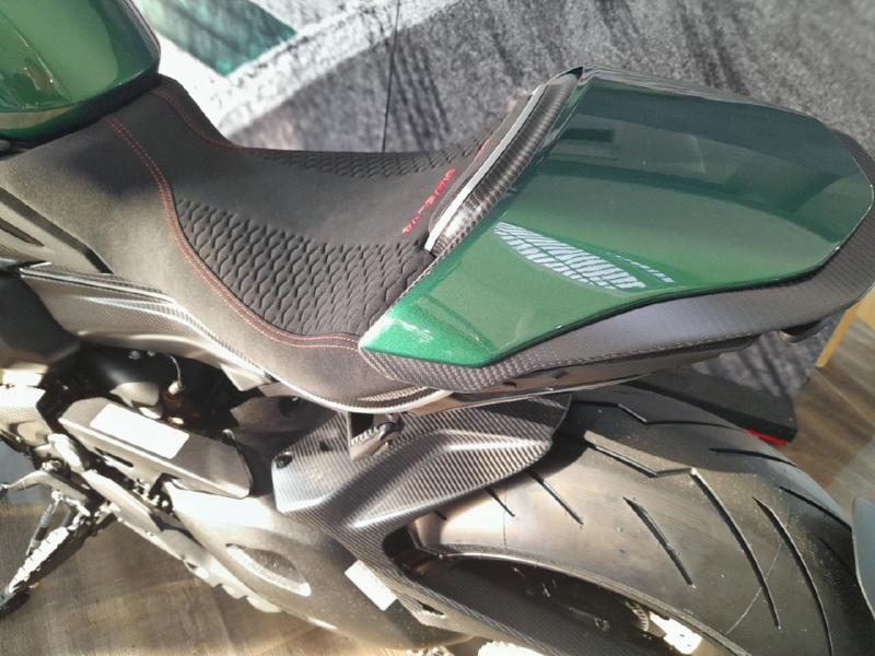 Image DUCATI Diavel DIAVEL V4 BENTLEY LIMITED EDITION