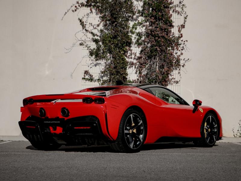 Image FERRARI SF90 STRADALE