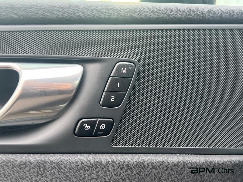 Image VOLVO XC60 T6 AWD 253 + 145ch  Plus Style Dark Geartronic