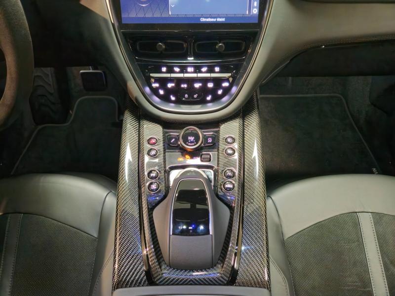 Image ASTON MARTIN DBX 4.0 V8 biturbo 707ch BVA9