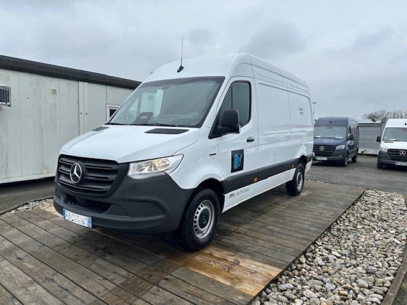 Photo MERCEDES-BENZ Sprinter Fg 314 eSprinter 37 3T5 Select