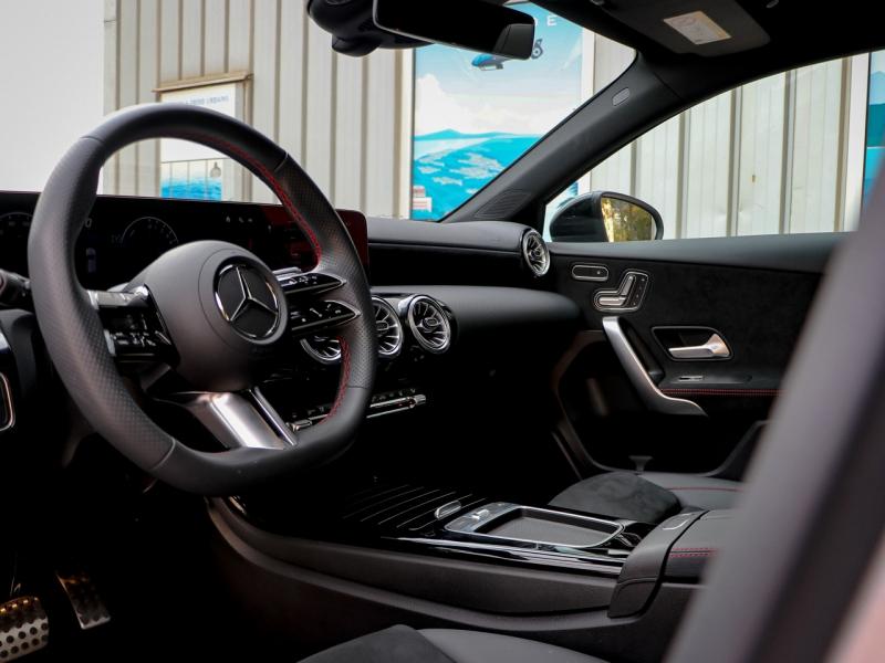 Image MERCEDES-BENZ Classe A 250 e Hybrid EQ 163+109ch AMG Line 8G-DCT