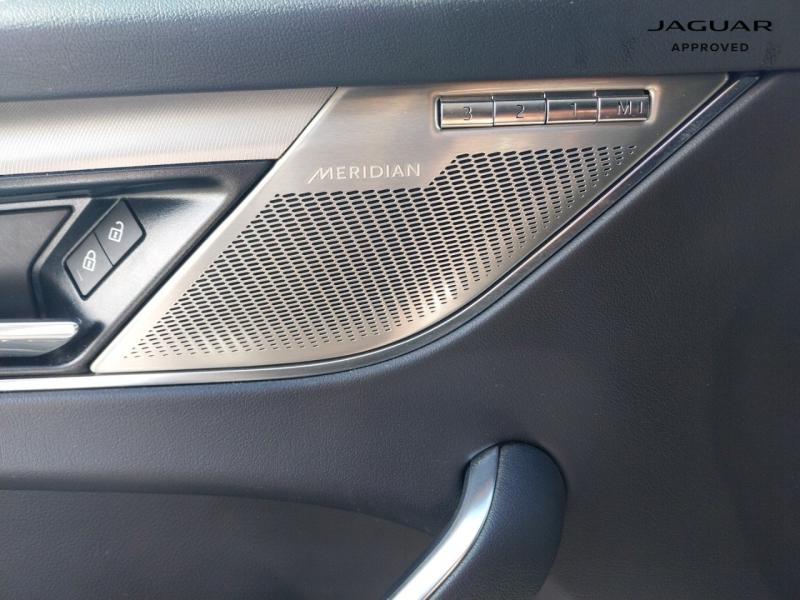 Image JAGUAR F-Pace P400e Plug-in-Hybrid R-Dynamic SE BVA8 AWD