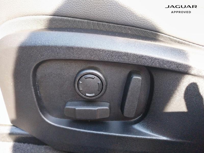 Image JAGUAR F-Pace P400e Plug-in-Hybrid R-Dynamic SE BVA8 AWD