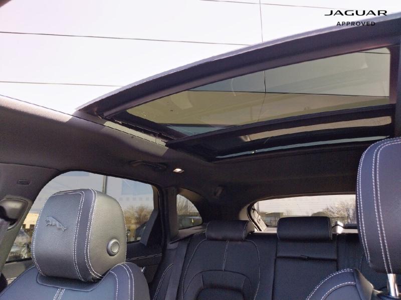 Image JAGUAR F-Pace P400e Plug-in-Hybrid R-Dynamic SE BVA8 AWD