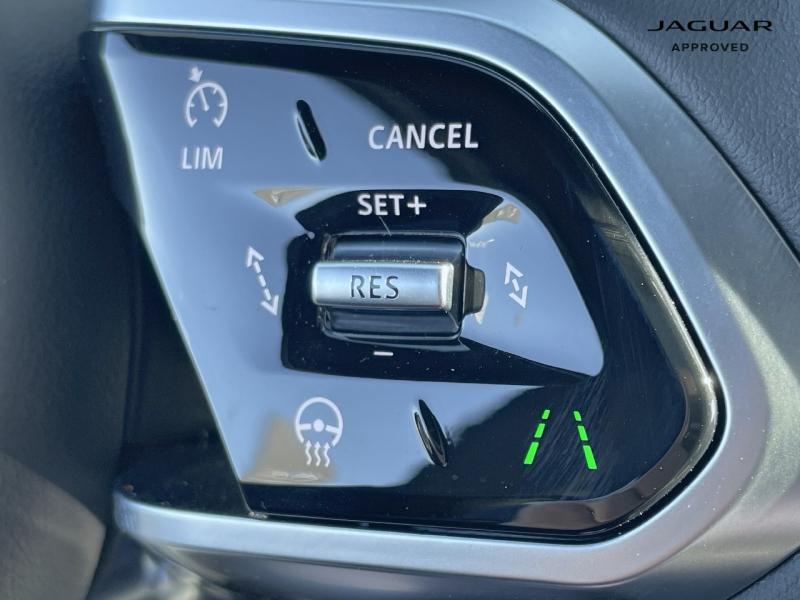 Image JAGUAR E-Pace P270e PHEV 269ch R-Dynamic HSE