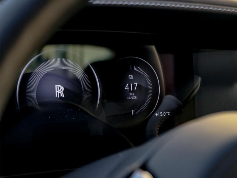 Image ROLLS-ROYCE SPECTRE SILVER BADGE