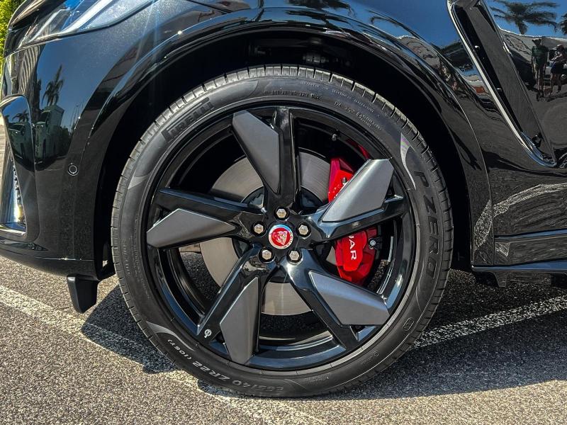 Image JAGUAR F-Pace SVR 5.0 550ch BVA8 AWD