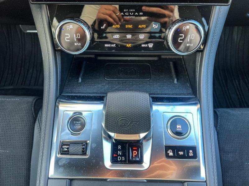 Image JAGUAR F-Pace SVR 5.0 550ch BVA8 AWD