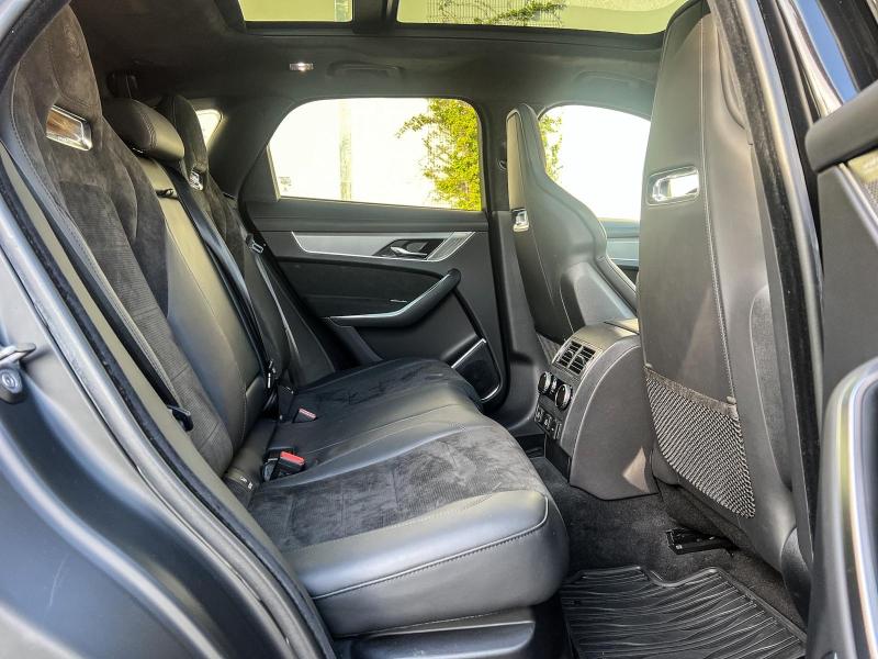 Image JAGUAR F-Pace SVR 5.0 550ch BVA8 AWD