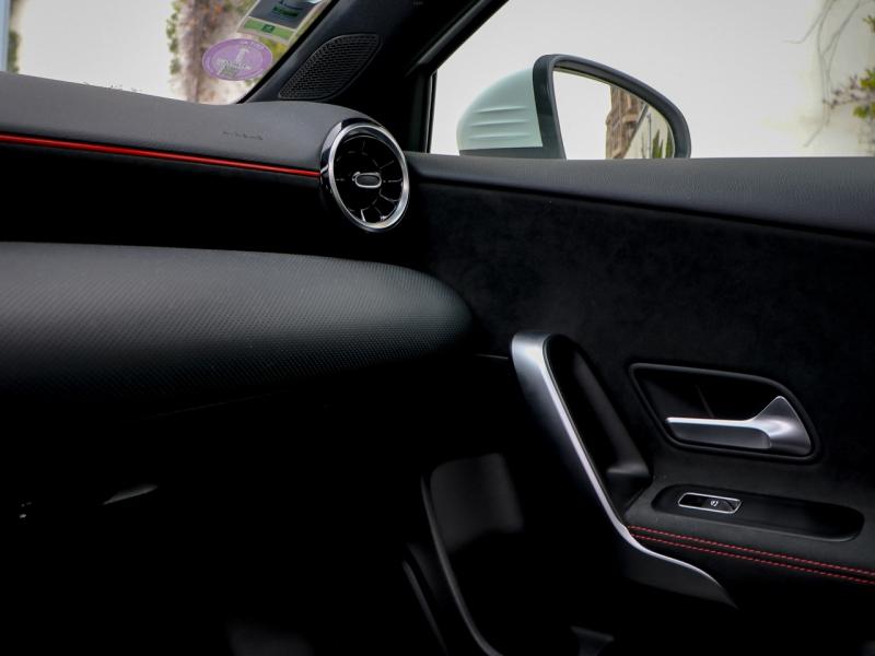 Image MERCEDES-BENZ Classe A 250 224ch 4Matic AMG Line 7G-DCT