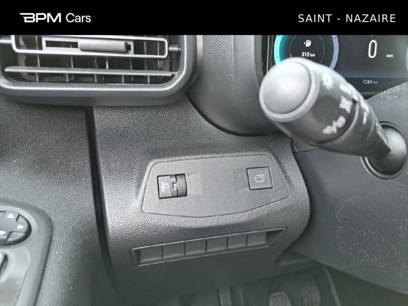 Image FIAT Doblo Fg M 650kg BlueHDi 100ch S&S Cabine Moduwork 3 places Pro Lounge Connect