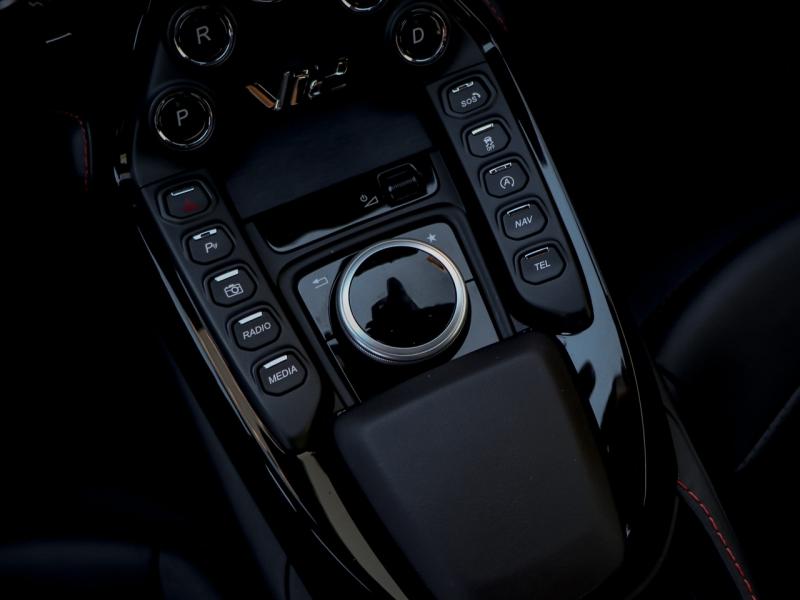 Image ASTON MARTIN V12 Vantage bi-turbo 5.2 700ch