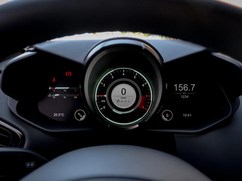 Image ASTON MARTIN V12 Vantage bi-turbo 5.2 700ch