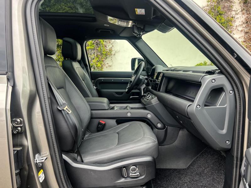 Image LAND-ROVER Defender 130 5.0 P425 X-Dynamic SE