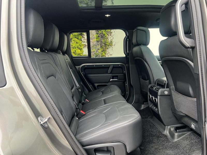 Image LAND-ROVER Defender 130 5.0 P425 X-Dynamic SE