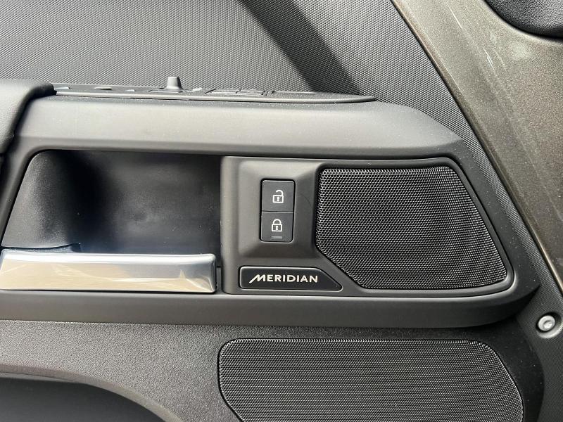 Image LAND-ROVER Defender 130 5.0 P425 X-Dynamic SE