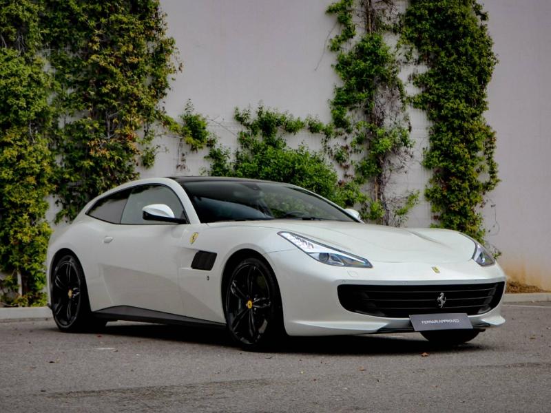 Image FERRARI GTC4Lusso V12 6.3 690ch