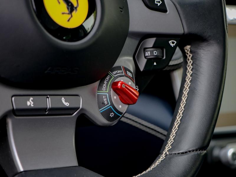Image FERRARI GTC4Lusso V12 6.3 690ch