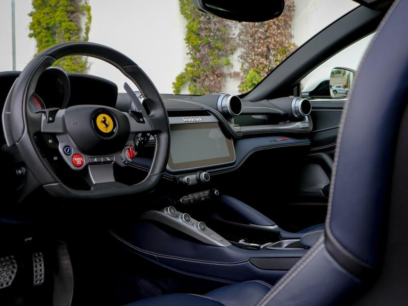 Image FERRARI GTC4Lusso V12 6.3 690ch