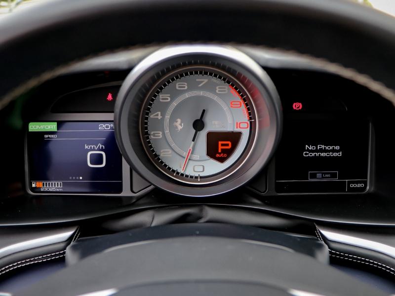 Image FERRARI GTC4Lusso V12 6.3 690ch