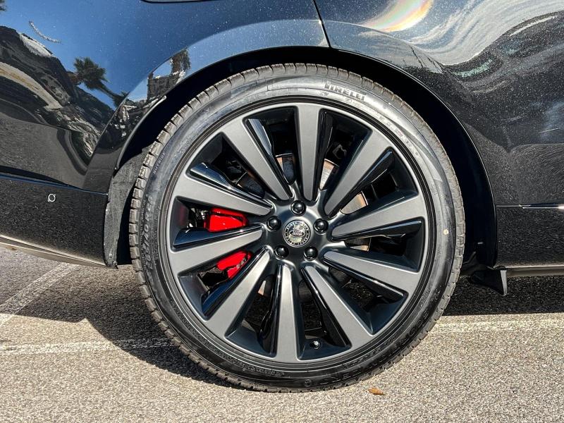 Image LAND-ROVER Range Rover 4.4 P615 615ch SV Suite LWB