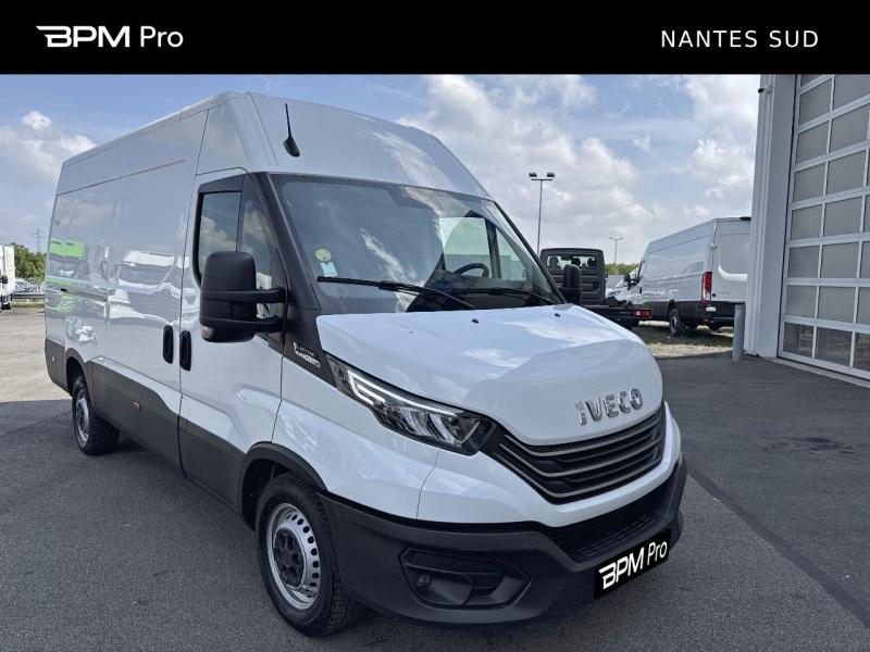 Photo IVECO Daily 35S Fg 35S14A8 V12 Hi-Matic