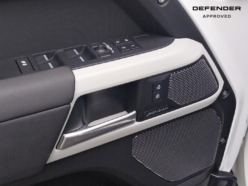 Image LAND-ROVER Defender 110 2.0 P400e SE