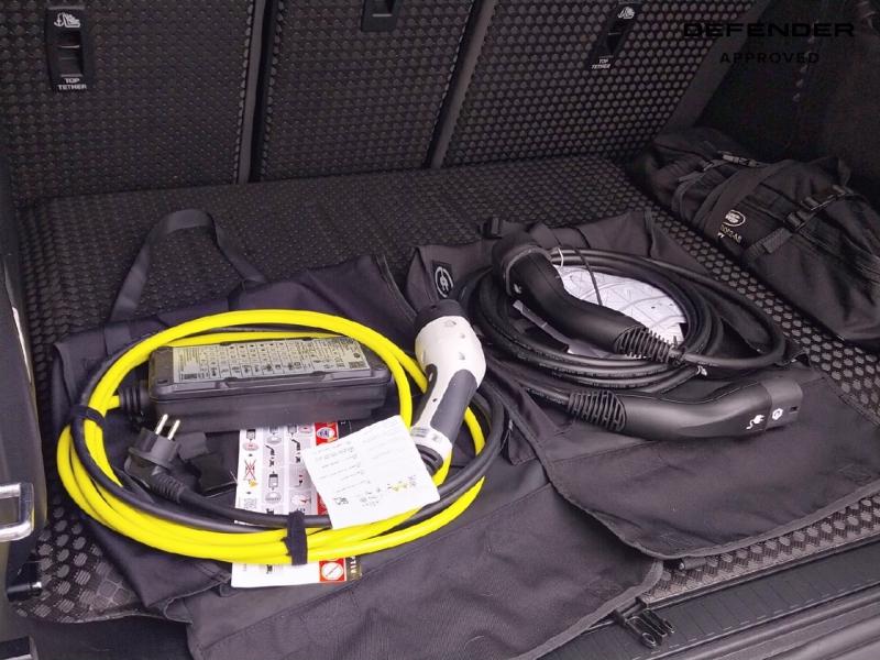 Image LAND-ROVER Defender 110 2.0 P400e SE