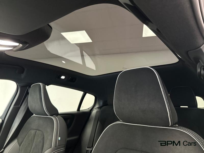 Image VOLVO EC40 Single Extended Range 252ch Black Edition