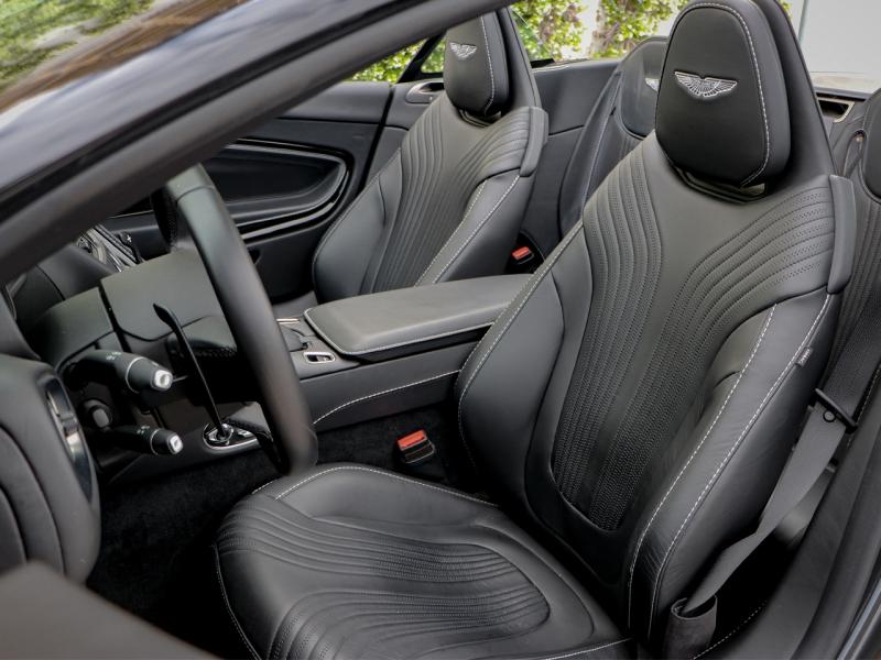 Image ASTON MARTIN DB11 VOLANTE