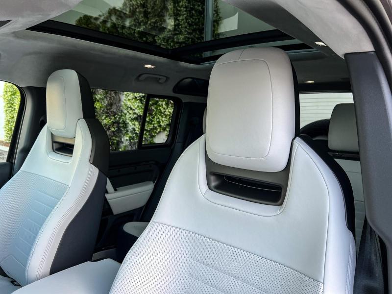 Image LAND-ROVER Defender 110 4.4 P635 Octa