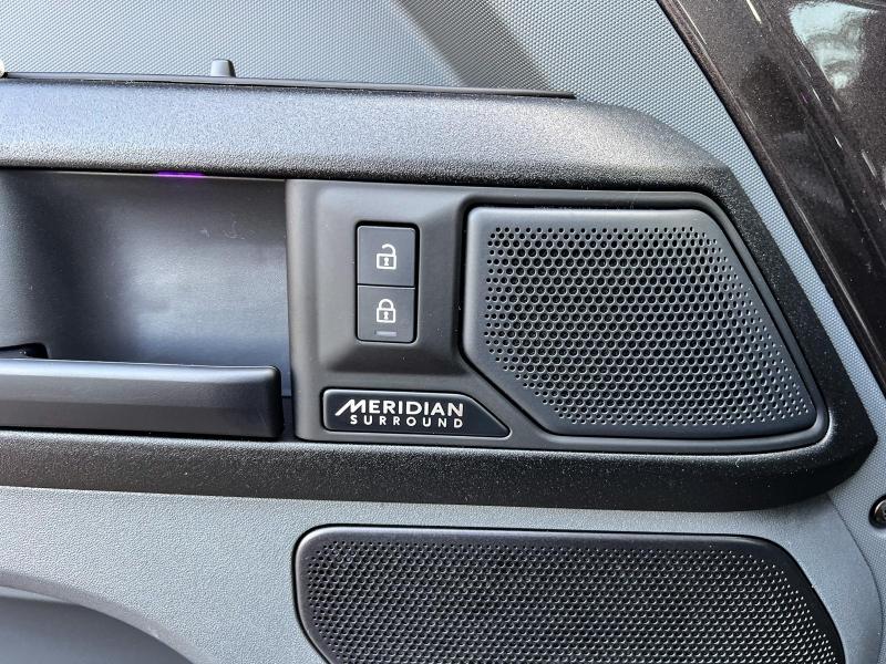 Image LAND-ROVER Defender 110 4.4 P635 Octa