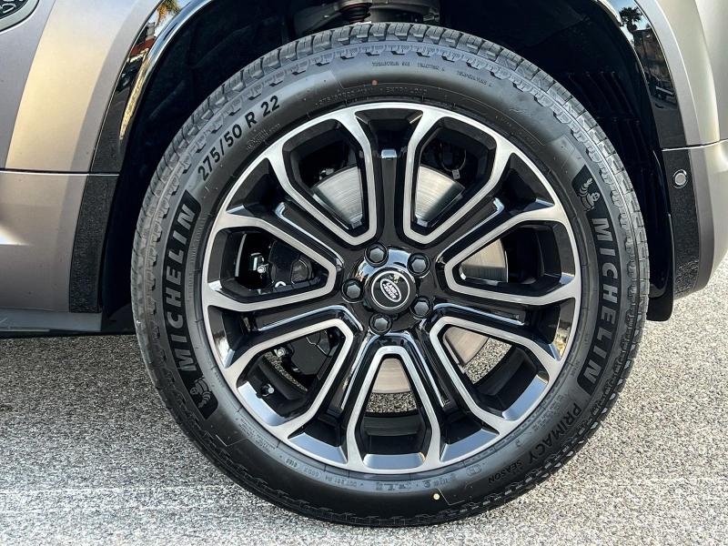 Image LAND-ROVER Defender 110 4.4 P635 Octa