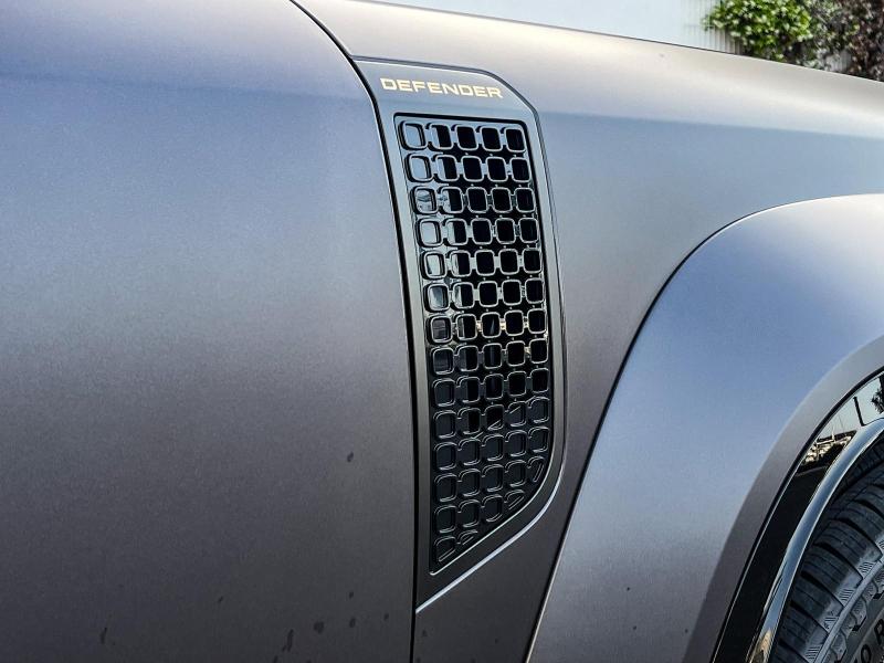 Image LAND-ROVER Defender 110 4.4 P635 Octa